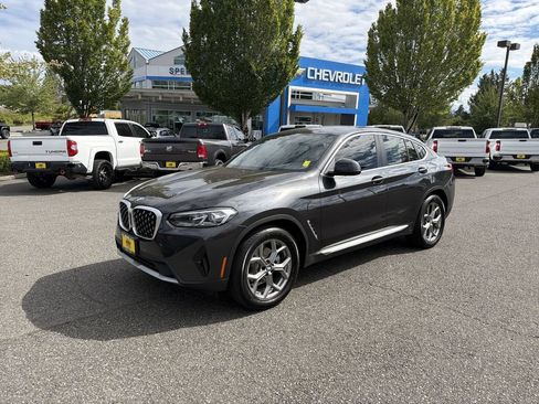 Used 2022 BMW X4 xDrive30i AWD/4WD image 1