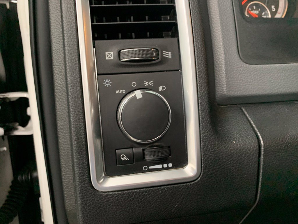 Used 2018 RAM 2500 SLT AWD/4WD image 16