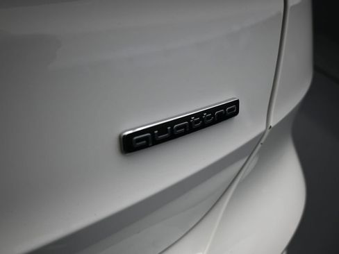 Used 2025 Audi Q3 2.0T Premium image 39