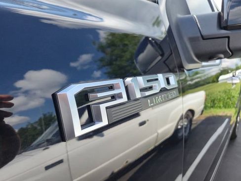 Used 2019 Ford F150 Limited w/ Trailer Tow Package AWD/4WD image 4