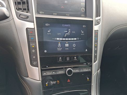Used 2019 INFINITI Q50 Luxe w/ Essential Package (3.0T Luxe) AWD/4WD image 16