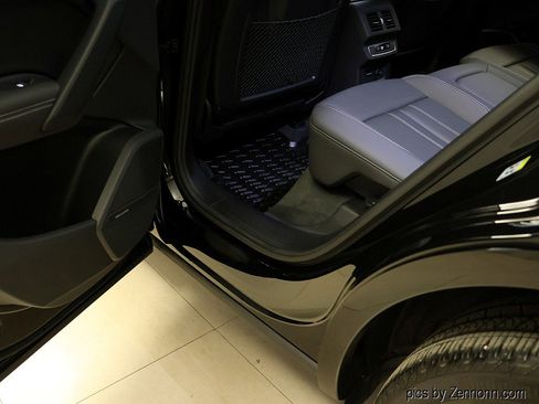 Used 2023 Audi Q5 2.0T Premium Plus w/ Premium Plus Package AWD/4WD image 29