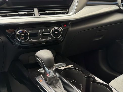 New 2026 Chevrolet Trax LT w/ Driver Confidence Package FWD image 14