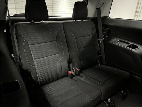 Certified 2023 GMC Acadia SLE image 26