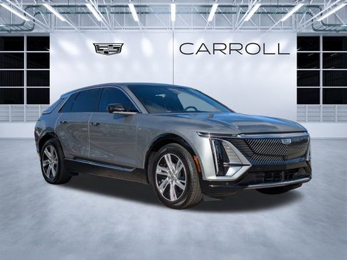 Certified 2024 Cadillac Lyriq Tech w/ Driver Assist Package image 2