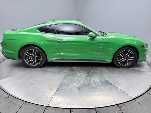 Used 2019 Ford Mustang Premium image 4