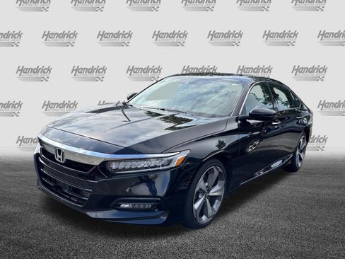 Used 2020 Honda Accord Touring image 6