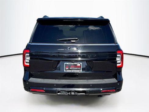 Used 2023 Ford Expedition Limited image 6