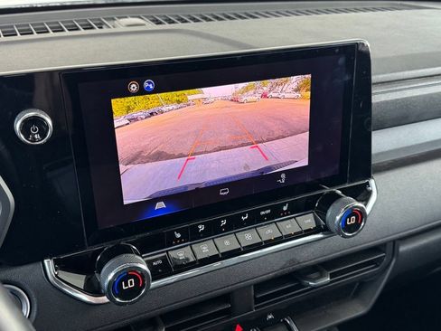 Used 2025 Chevrolet Colorado Trail Boss AWD/4WD image 34