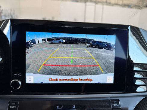 Used 2025 Toyota Camry LE image 17