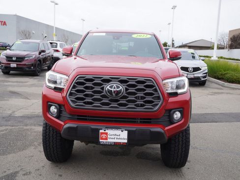 Used 2022 Toyota Tacoma TRD Off-Road w/ Technology Package image 7