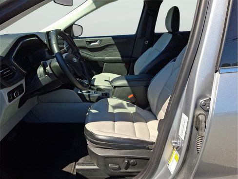 Used 2023 Ford Escape Platinum AWD/4WD image 19