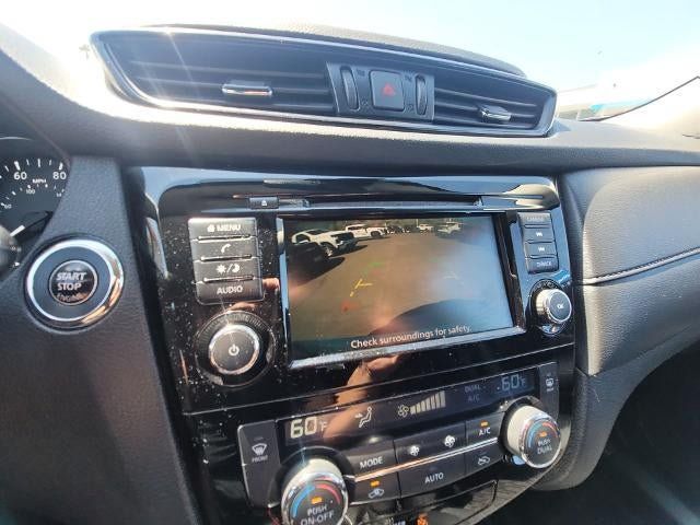 Used 2019 Nissan Rogue SV AWD/4WD image 14