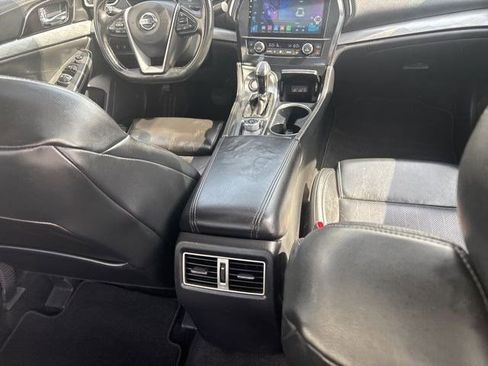 Used 2017 Nissan Maxima 3.5 SL FWD image 38