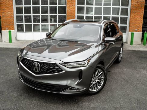 Used 2023 Acura MDX SH-AWD w/ Advance Package image 2