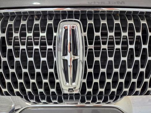 Used 2023 Lincoln Aviator Reserve AWD/4WD image 27