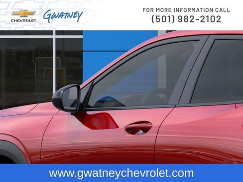 New 2026 Chevrolet Trax RS w/ Sunroof Package FWD image 12