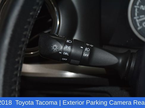 Used 2018 Toyota Tacoma SR5 AWD/4WD image 11
