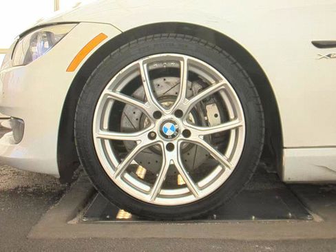 Used 2011 BMW 335i xDrive Coupe AWD/4WD image 8