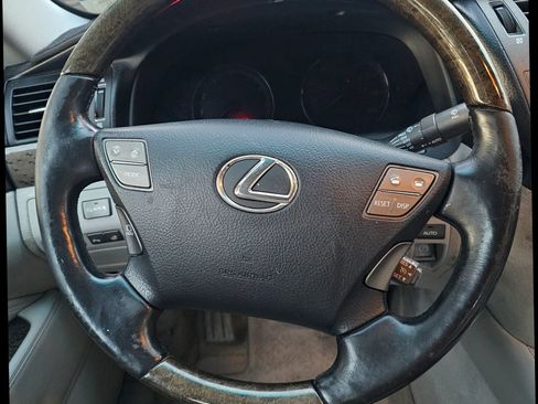 Used 2007 Lexus LS 460 image 24