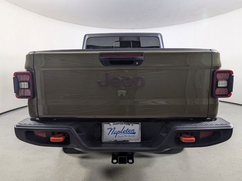 Used 2026 Jeep Gladiator Mojave AWD/4WD image 7