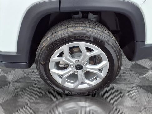 Certified 2025 Jeep Compass Latitude AWD/4WD image 21