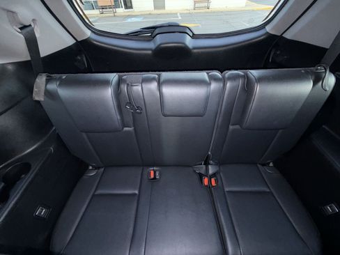 Used 2019 Toyota Highlander XLE AWD/4WD image 26