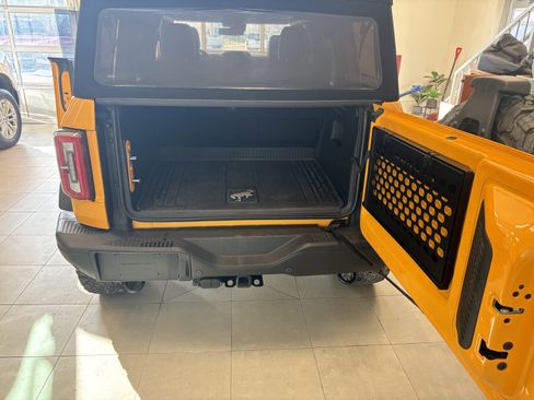 Used 2021 Ford Bronco Badlands image 8