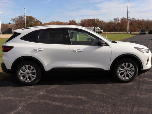 New 2026 Ford Escape Active FWD image 11