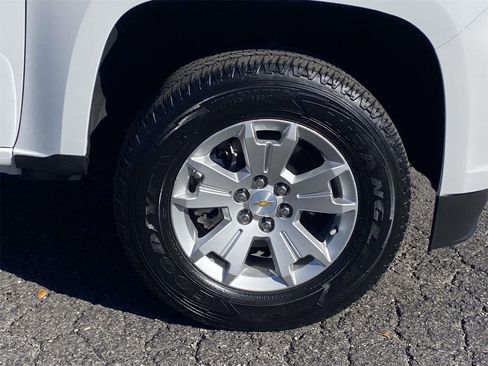 Used 2022 Chevrolet Colorado LT w/ Chrome Appearance Package image 7