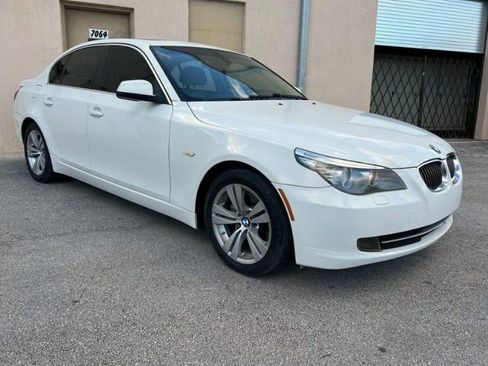 Used 2010 BMW 528i Sedan RWD image 5