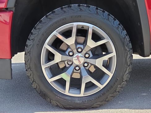 Used 2018 GMC Sierra 1500 SLT AWD/4WD image 12