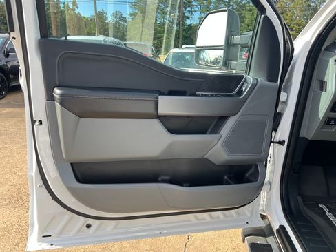 Used 2024 Ford F150 XLT w/ FX4 Off-Road Package AWD/4WD image 11