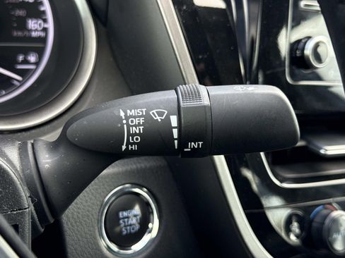 Used 2024 Toyota Camry SE image 16