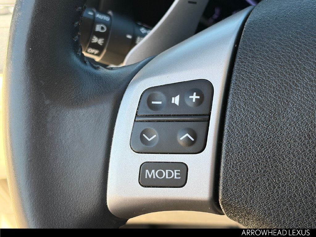 Used 2012 Lexus IS 250C RWD image 22