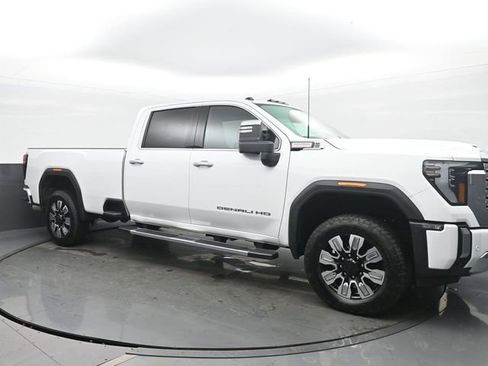Used 2025 GMC Sierra 2500 Denali w/ Technology Package image 7