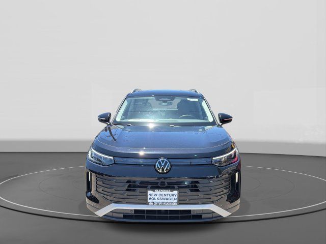 Used 2026 Volkswagen Tiguan S FWD image 2
