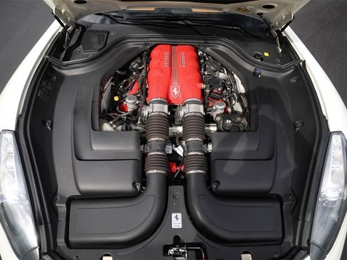 Certified 2012 Ferrari California image 22