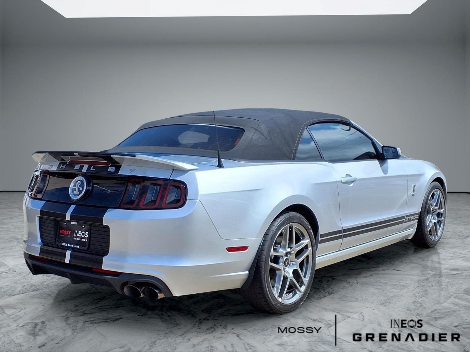 Used 2013 Ford Mustang Shelby GT500 w/ Electronics Pkg RWD image 7