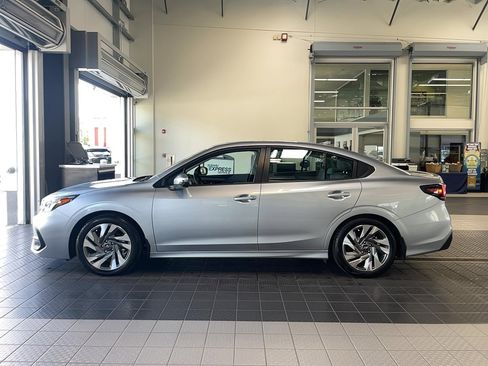 Used 2025 Subaru Legacy Limited w/ Popular Package #2 image 4
