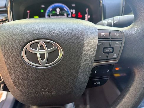 Used 2025 Toyota Camry LE FWD image 20