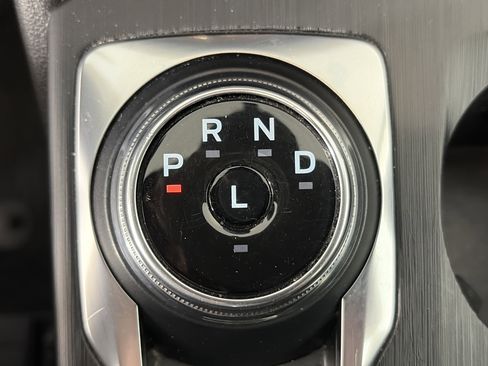 Used 2024 Ford Escape ST-Line image 30