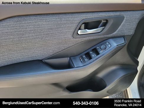 Used 2023 Nissan Rogue SV image 22