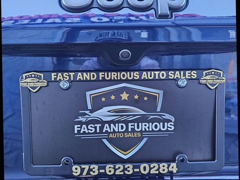 Used 2021 Jeep Compass Latitude w/ Driver Assistance Group image 32