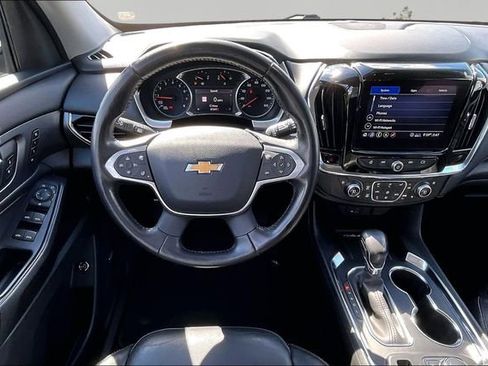 Used 2021 Chevrolet Traverse Premier w/ Redline Edition FWD image 5
