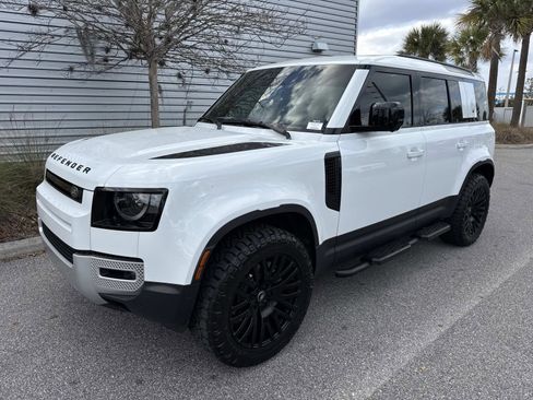 Used 2024 Land Rover Defender 110 S image 1