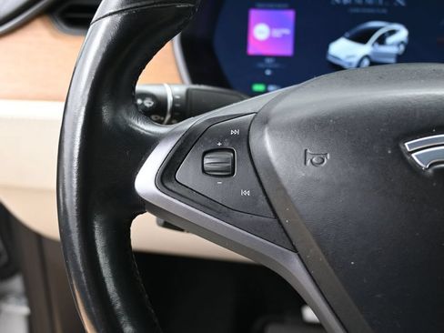 Used 2021 Tesla Model X Long Range AWD/4WD image 18
