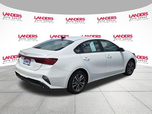 Used 2024 Kia Forte LXS FWD image 3