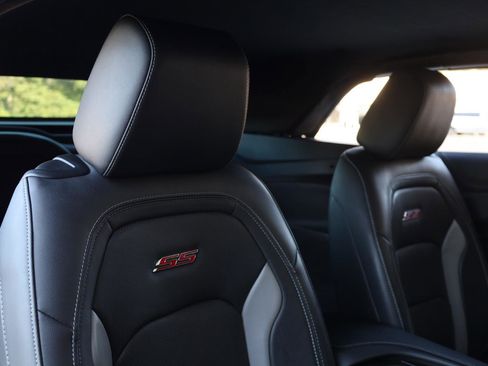 Used 2019 Chevrolet Camaro SS RWD image 30