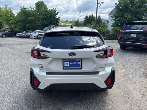 Used 2024 Subaru Crosstrek 2.0i Premium AWD/4WD image 5